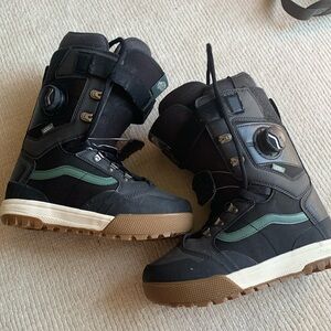 Vans Luna Ventana Pro women snowboard boots